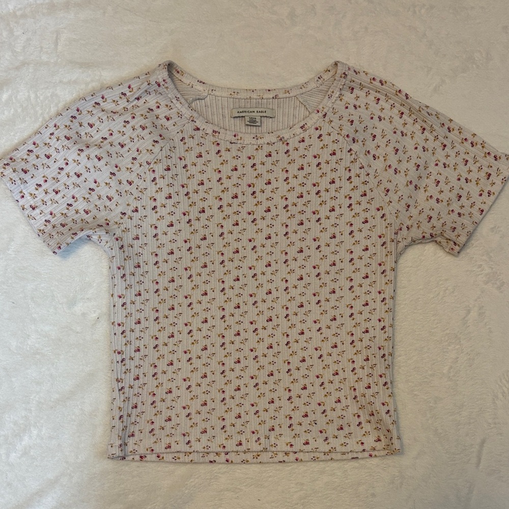 American Eagle Floral Short Sleeve Top